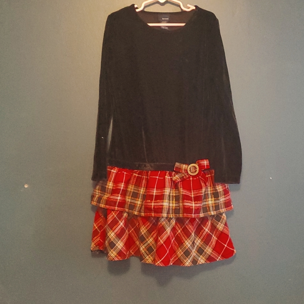 Basic Editions long sleeve holiday dress